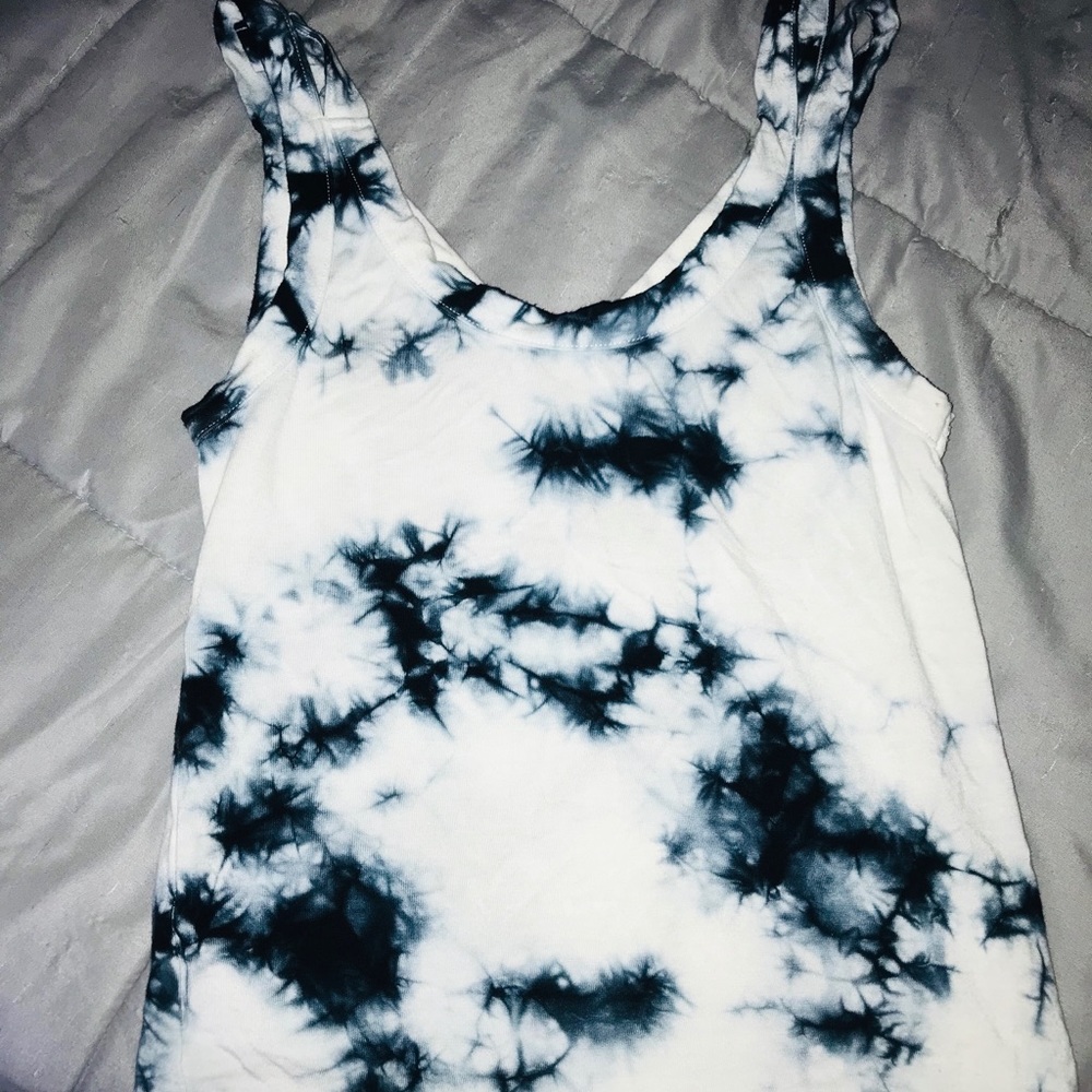 Tie dye body fitting tank top
